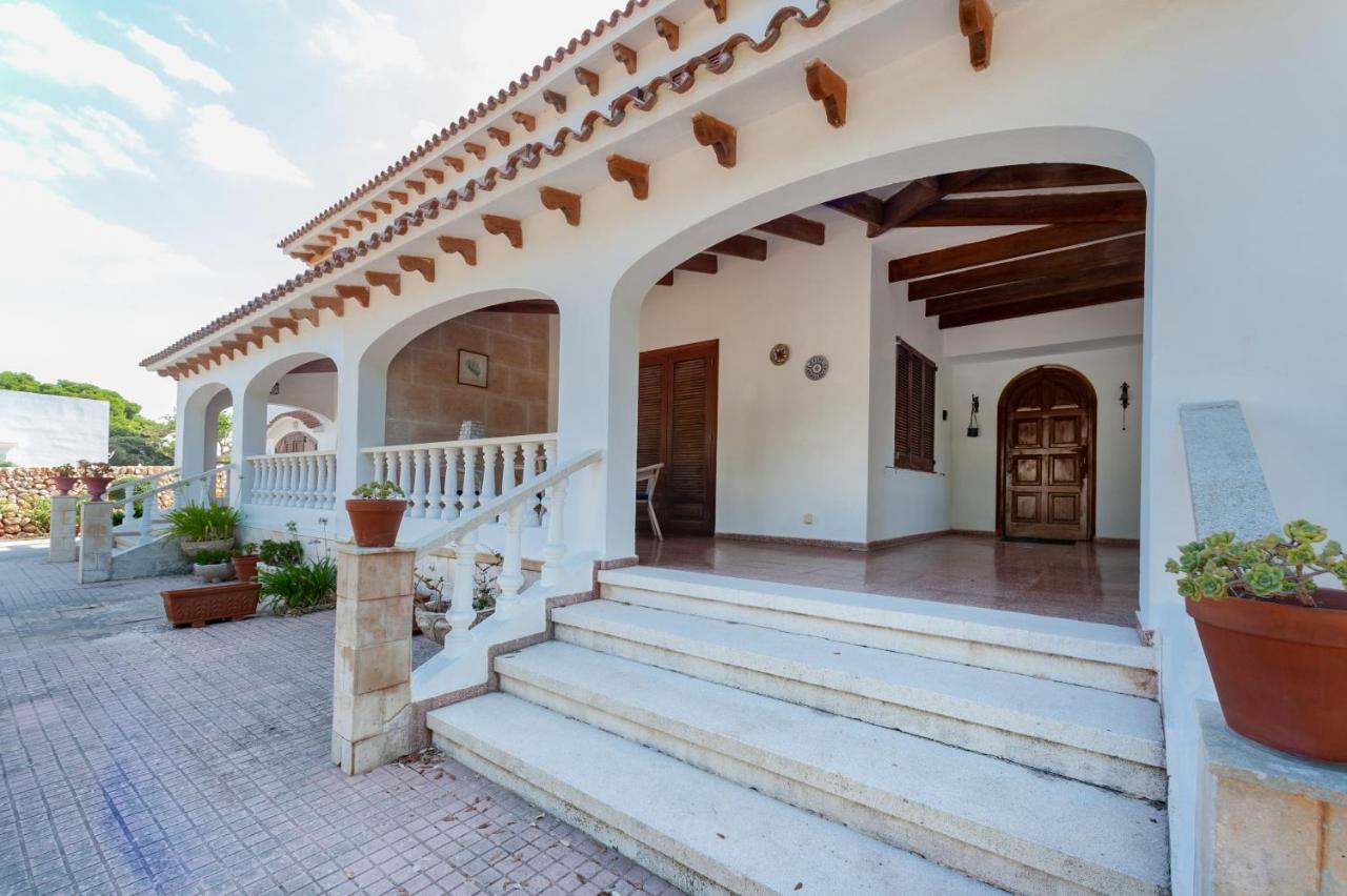 Villa Nueva Кала Галдана Екстериор снимка