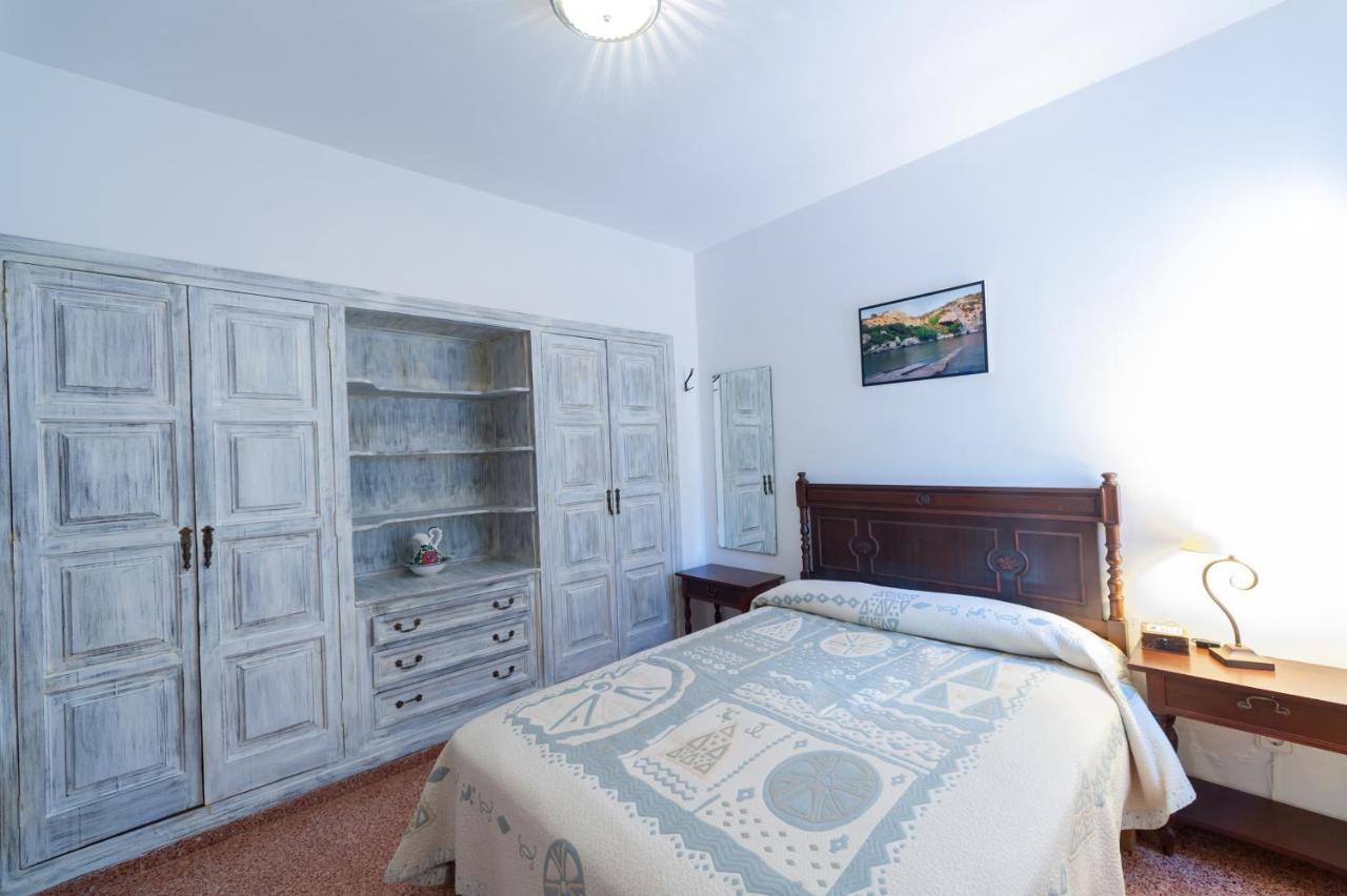 Villa Nueva Кала Галдана Екстериор снимка