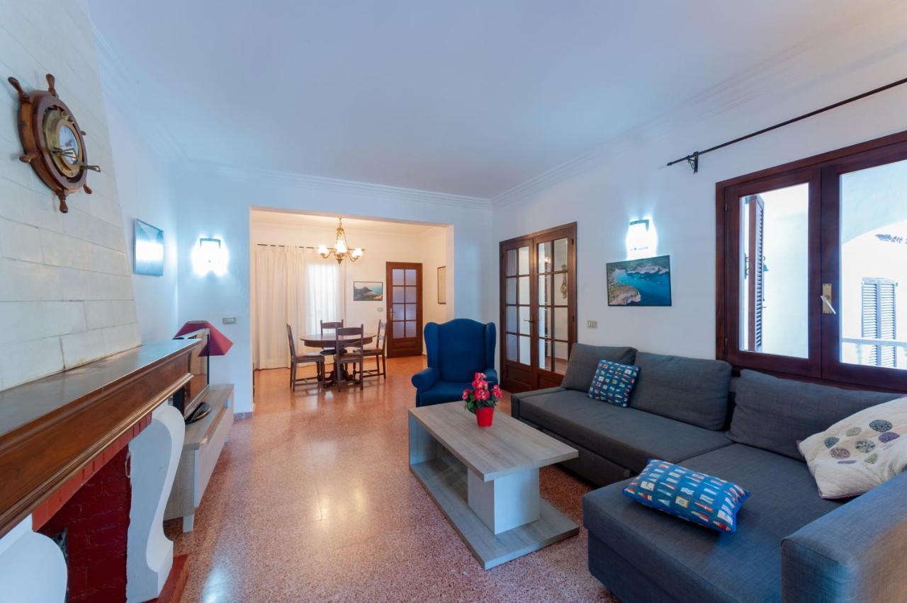 Villa Nueva Кала Галдана Екстериор снимка