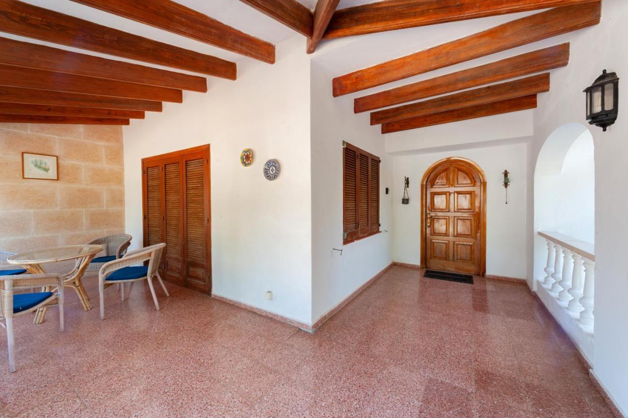 Villa Nueva Кала Галдана Екстериор снимка