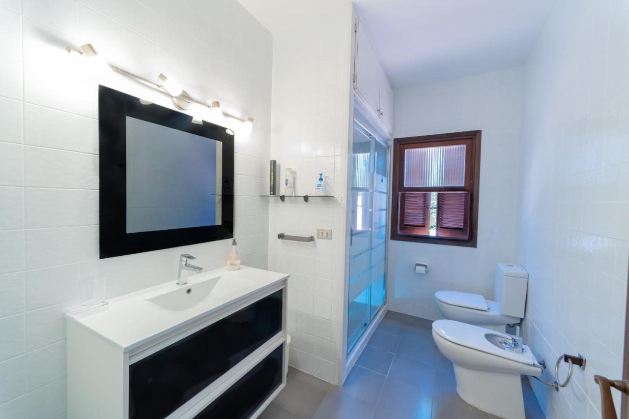 Villa Nueva Кала Галдана Екстериор снимка